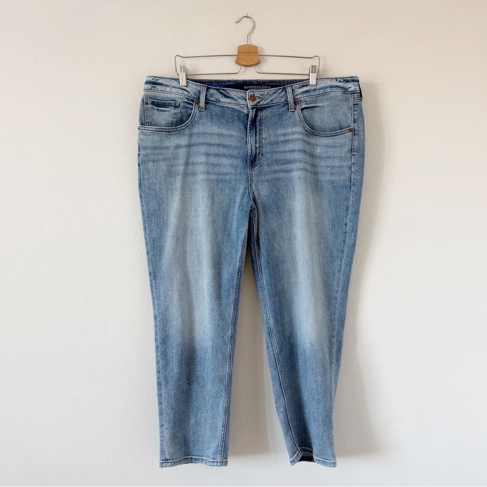 Chico's Boyfriend Ankle Light Wash Denim Stretch Casual Jeans Size 3.5R 18